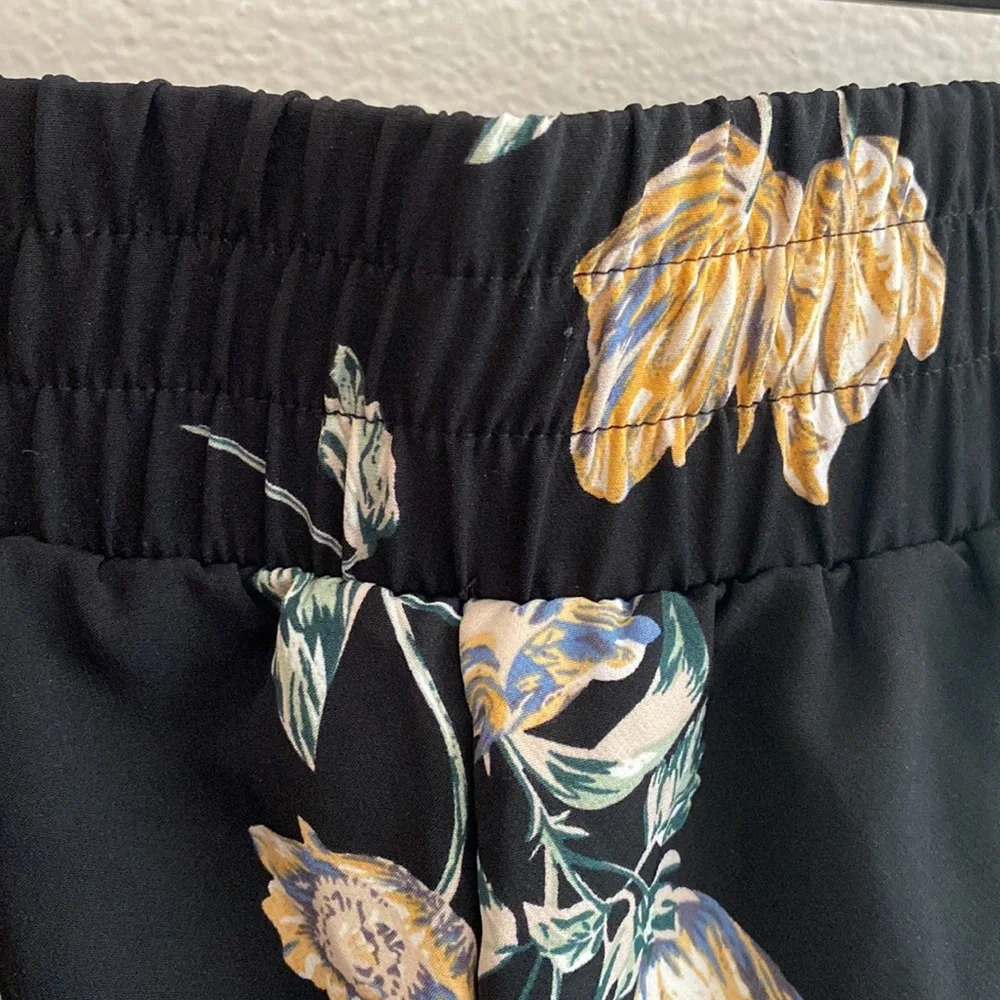Black Floral joggers , XL - Picture 8 of 9